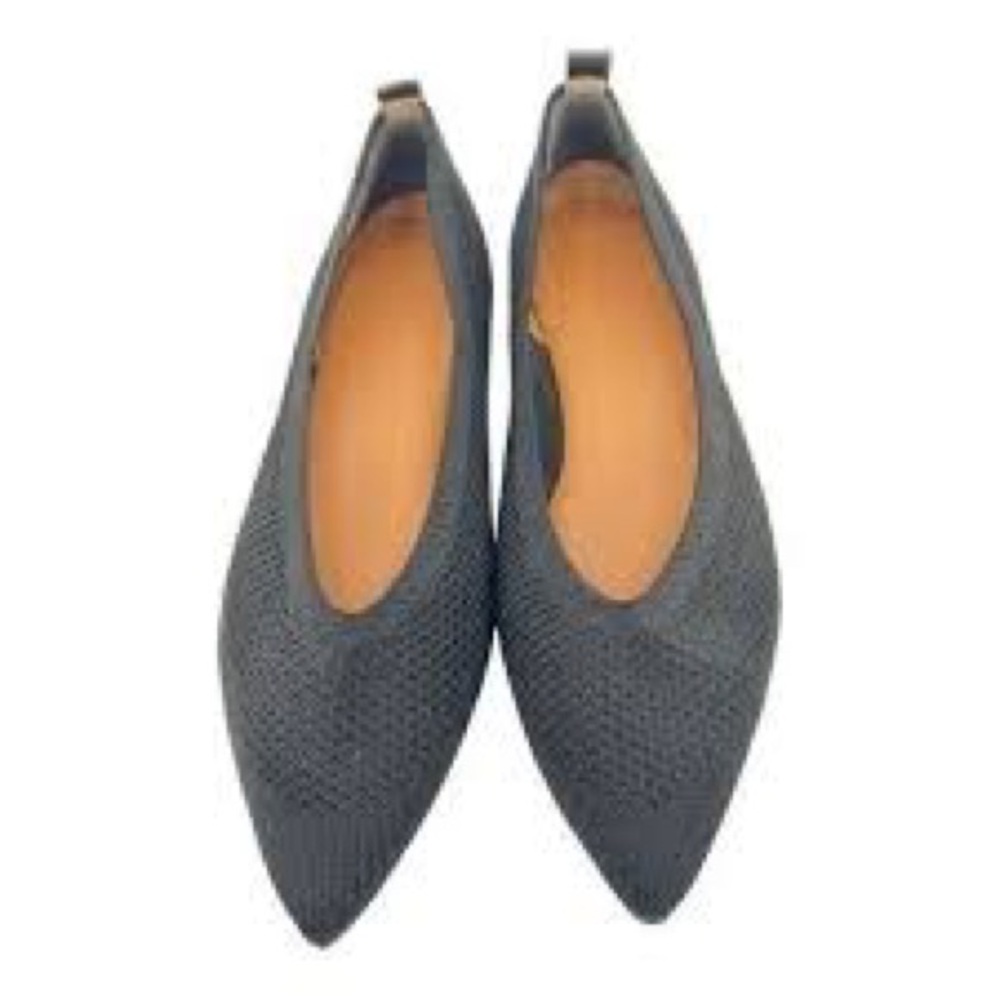 Everlane Black 40 Hr Reknit Pointed toe flats size 8